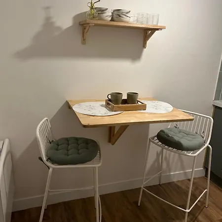 La Emeraude - Cosy, Chic Et Bord De アパート