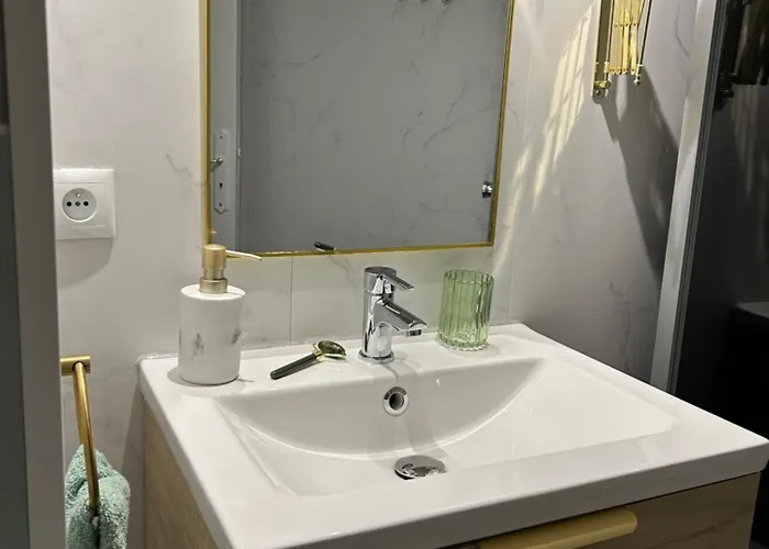 La Emeraude - Cosy, Chic Et Bord De Apartment