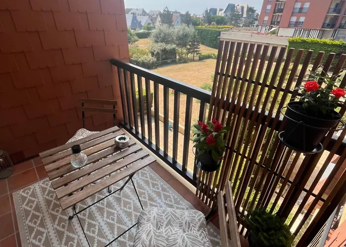 La Emeraude - Cosy, Chic Et Bord De Apartment Cabourg